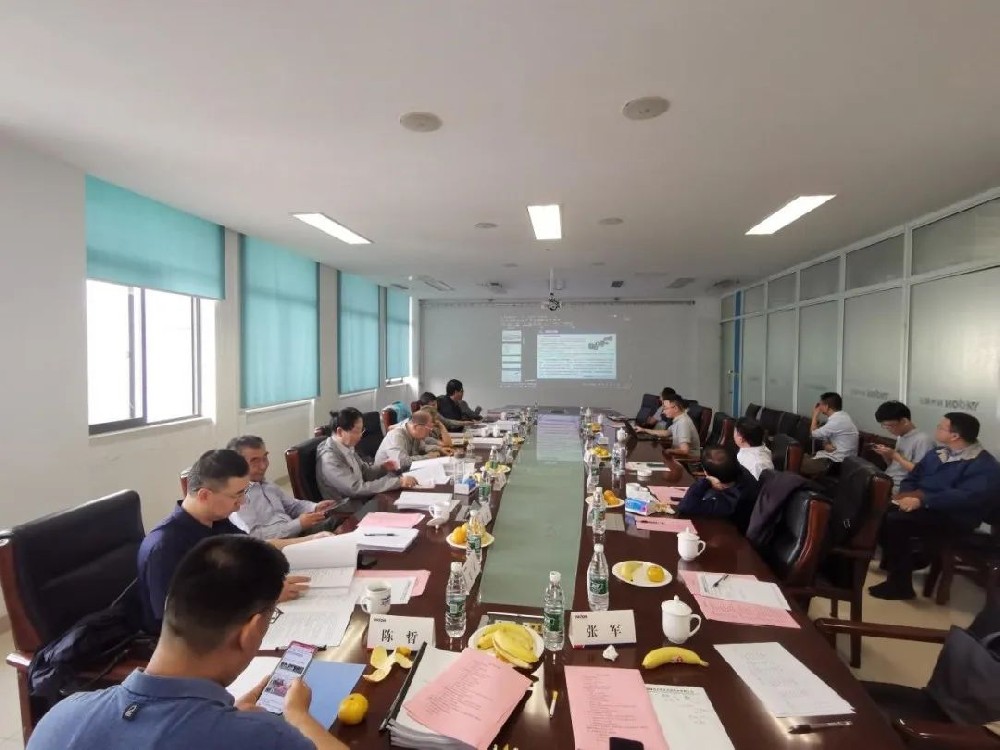 揚(yáng)鍛公司2022年市級(jí)關(guān)鍵核心技術(shù)攻關(guān)趕超項(xiàng)目順利通過(guò)驗(yàn)收，項(xiàng)目“YSH系列單動(dòng)力雙邊驅(qū)動(dòng)四連桿精密智能數(shù)控高速壓力機(jī)